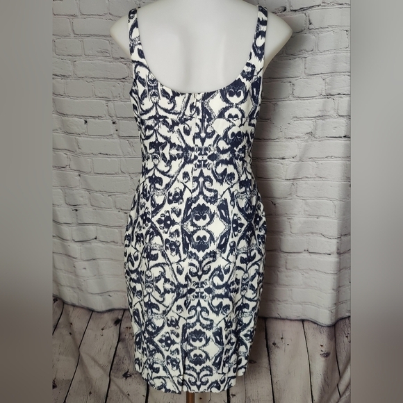 JayGodfrey V-Neck Midi Length Sheath Lined Blue & White Dress Size 4 - Picture 3 of 9